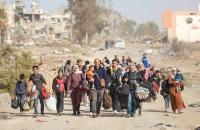 النازحين من اثار القصف الاسرائبلي على القطاع