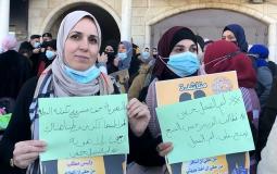 فلسطينيون يطالبون بلم الشمل