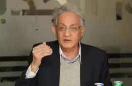 الصحفي المصري البارز عبد الله السناوي