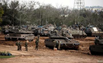 تجمع للدبابات الإسرائيلية على حدود غزة