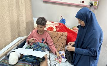 الاطفال الجرحي بمستشفيات غزة