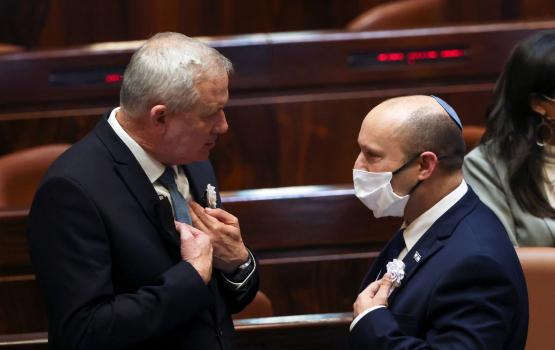 نفتالي بينيت وغانتس