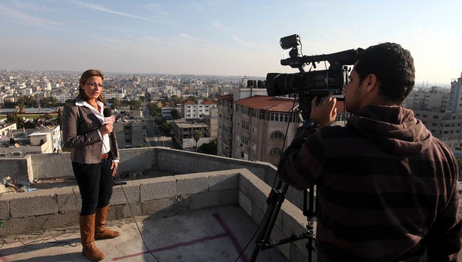 تغطية إعلامية لأحداث في غزة