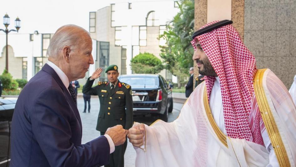 ولي العهد السعودي محمد بن سلمان والرئيس الأميركي بايدن في جدة