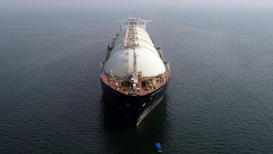تصدير لاغاز عبر سفينة المسال