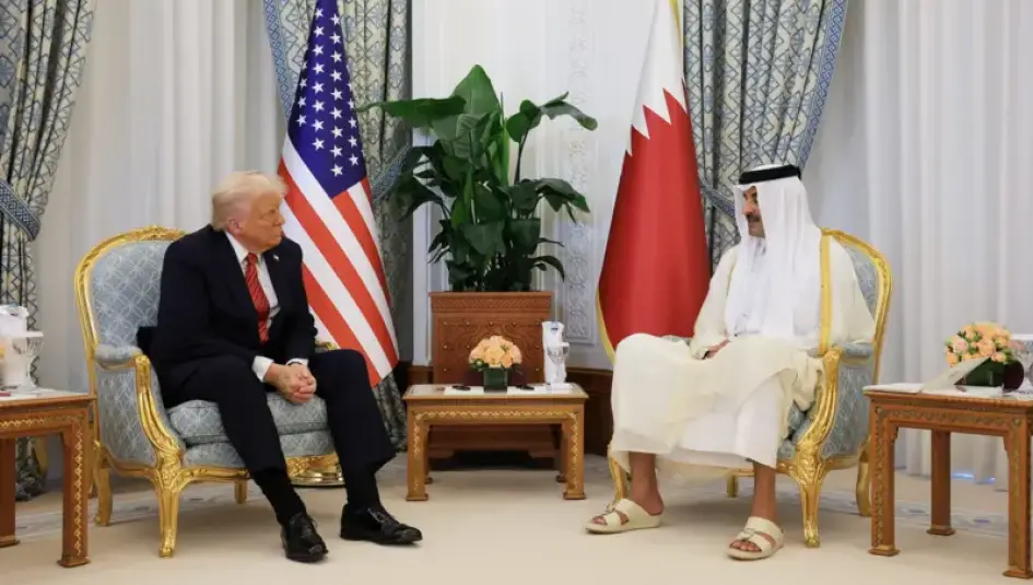 لقاء سابق يجمع الرئيس الامريكي دونالد ترامب مع أمير قطر