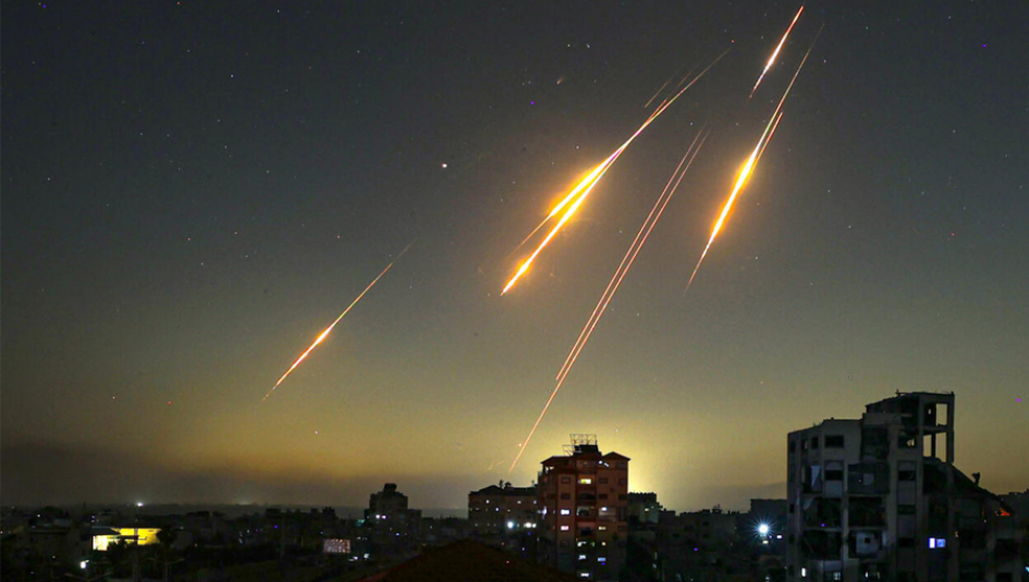 قصف متبادل بين ايران واسرائيل