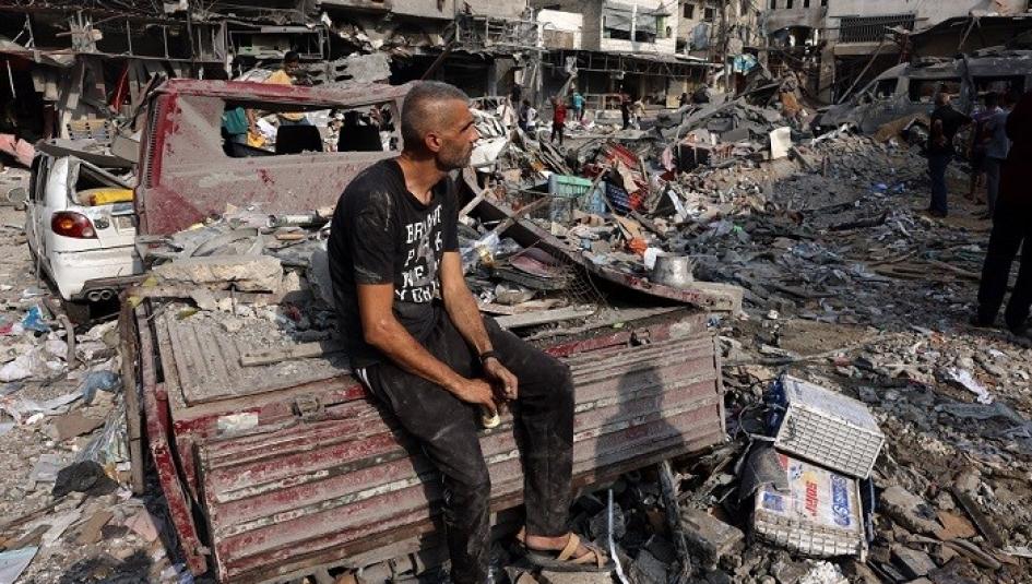 كيف يُطالَب أهل غزة بسداد ما دُمّر؟